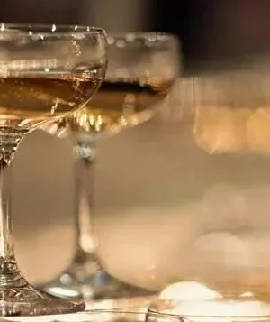 Edukacinė ekskursija ir šampano degustacija su somelje. 10 asmenų grupei